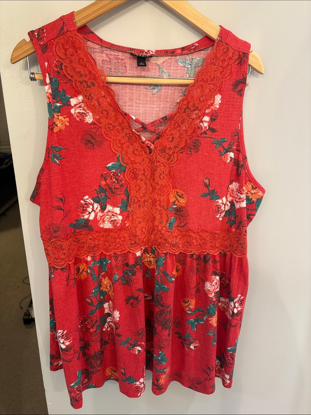 torrid Red Floral Lace-Trim V-Neck Tank